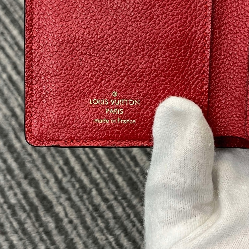 Louis Vuitton Red Monogram Wallet
Empriente
Pre loved in great condition. - Picture 3 of 12